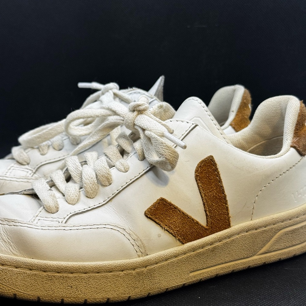 Veja Women's Cream and Brown Sneakers